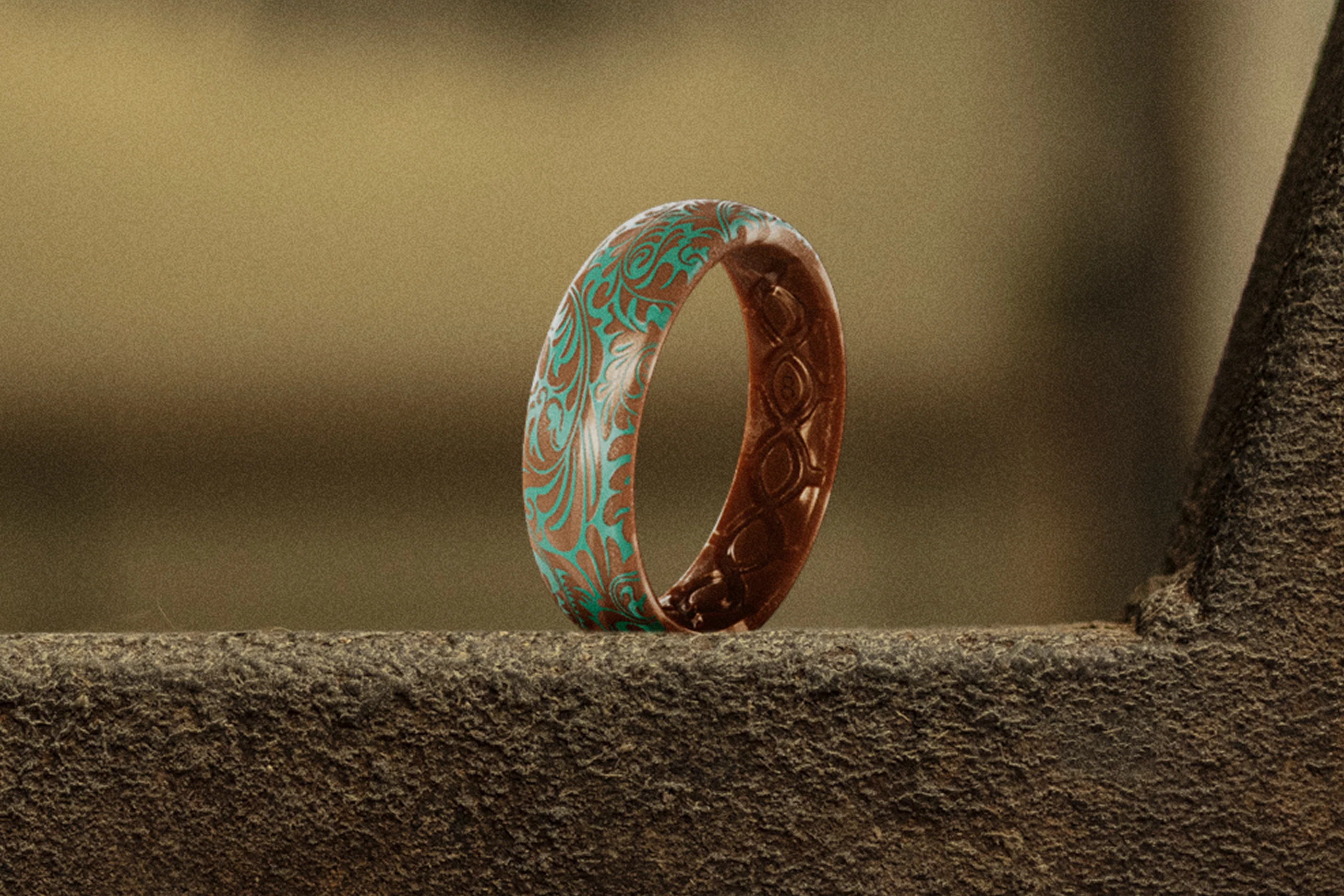 Katie Van Slyke Saddle & Sky Thin Ring - Image 4